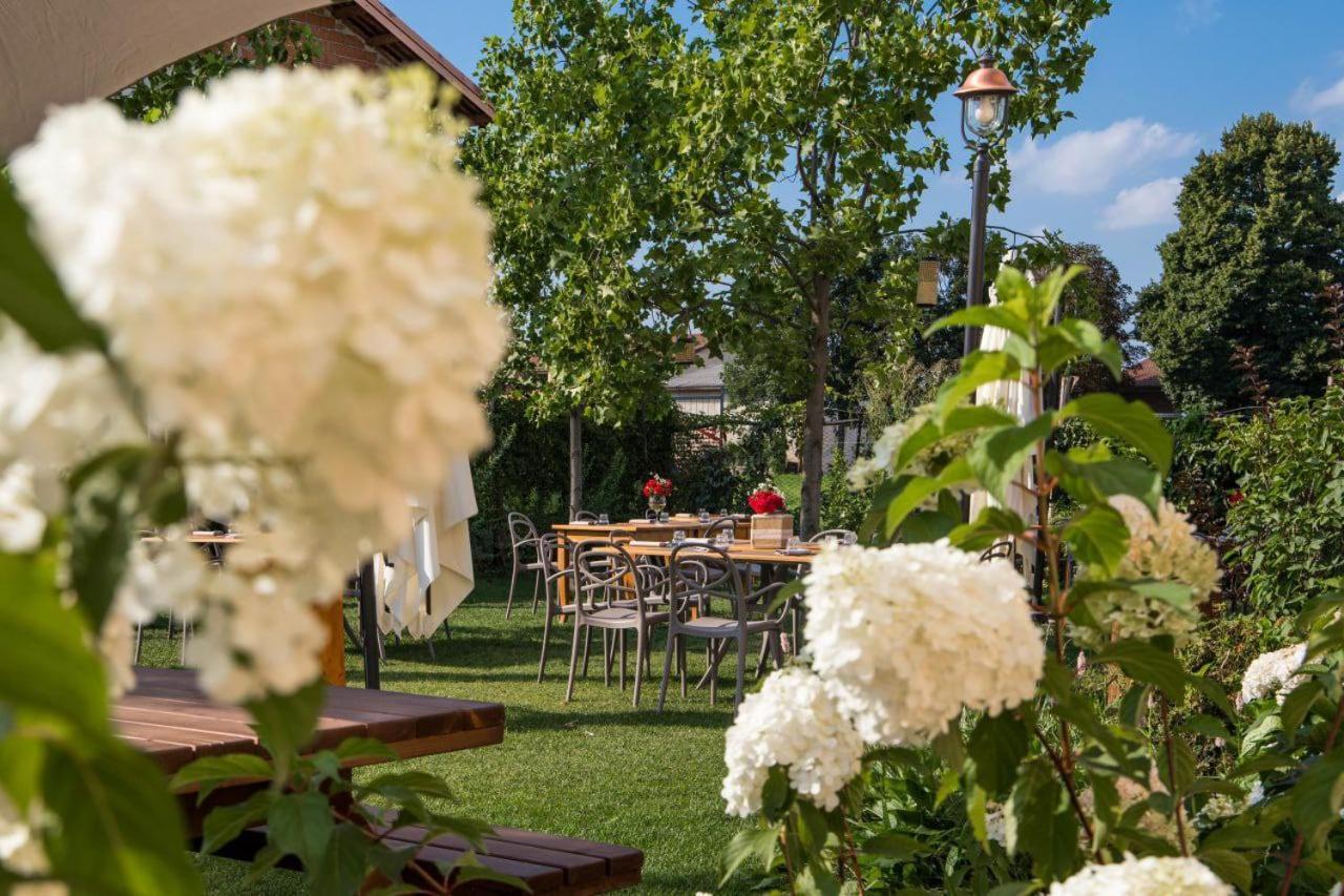 La Tenuta di Santo Stefano - Agri Resort Fossano Esterno foto