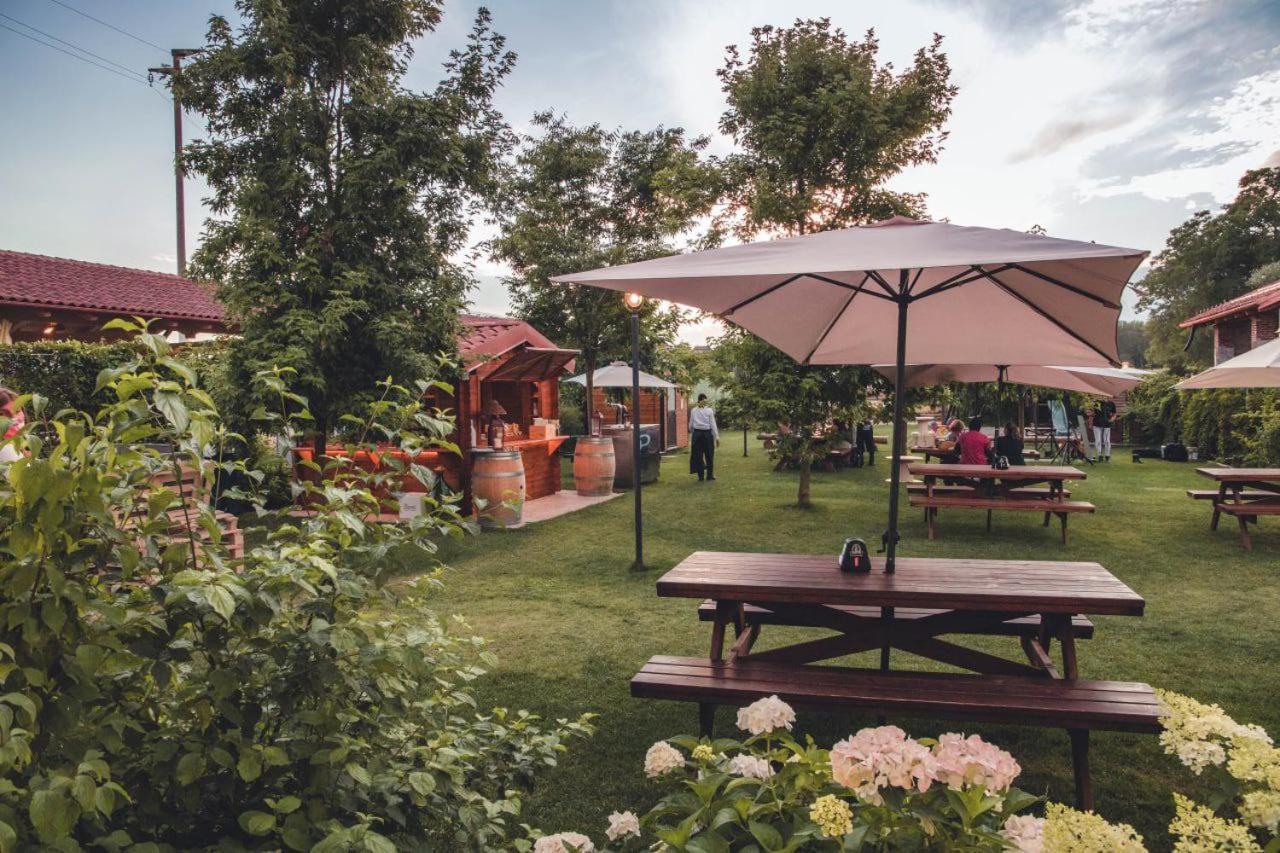 La Tenuta di Santo Stefano - Agri Resort Fossano Esterno foto